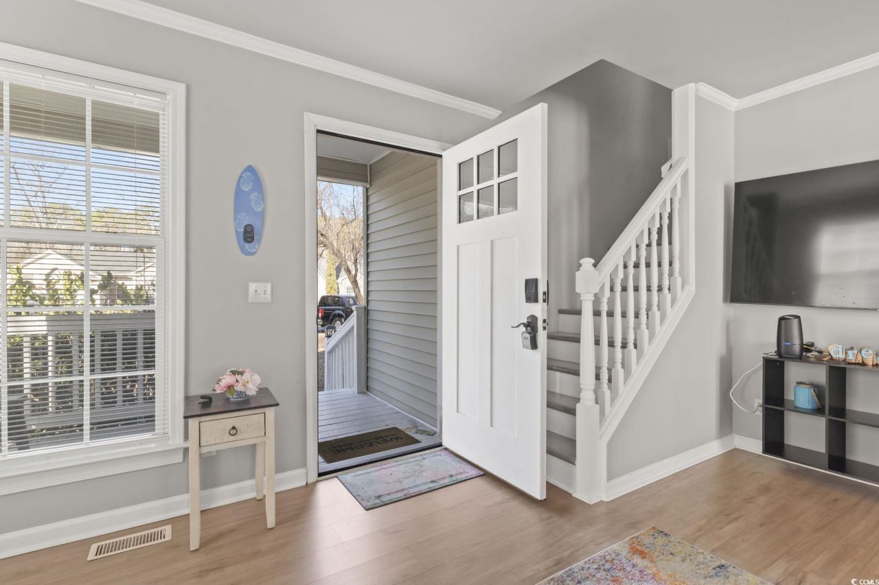 409 Knoll Ct. Photo 6