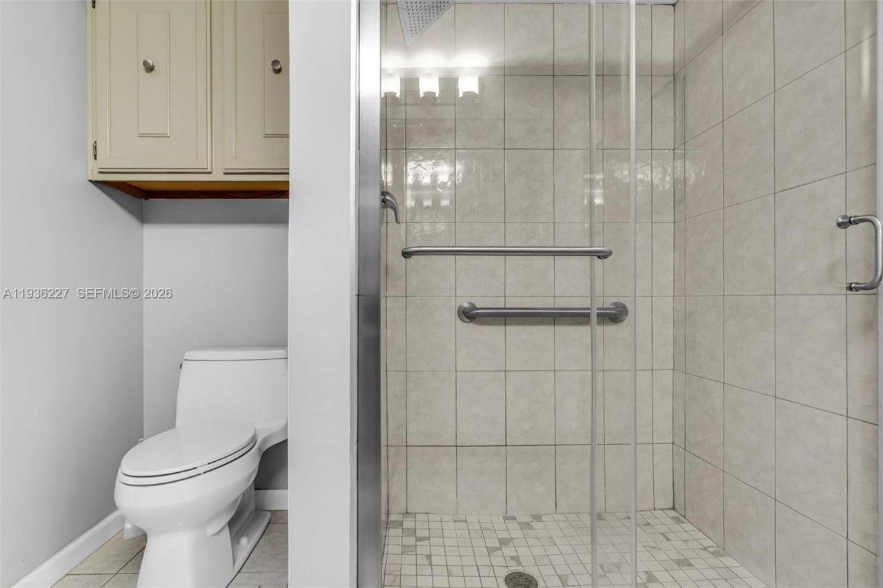 6321 Coral Lake Dr, Unit 209, Margate, FL 33063 Photo