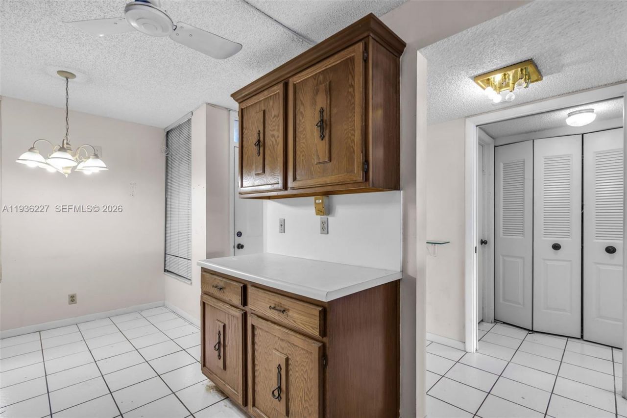 6321 Coral Lake Dr, Unit 209, Margate, FL 33063 Photo