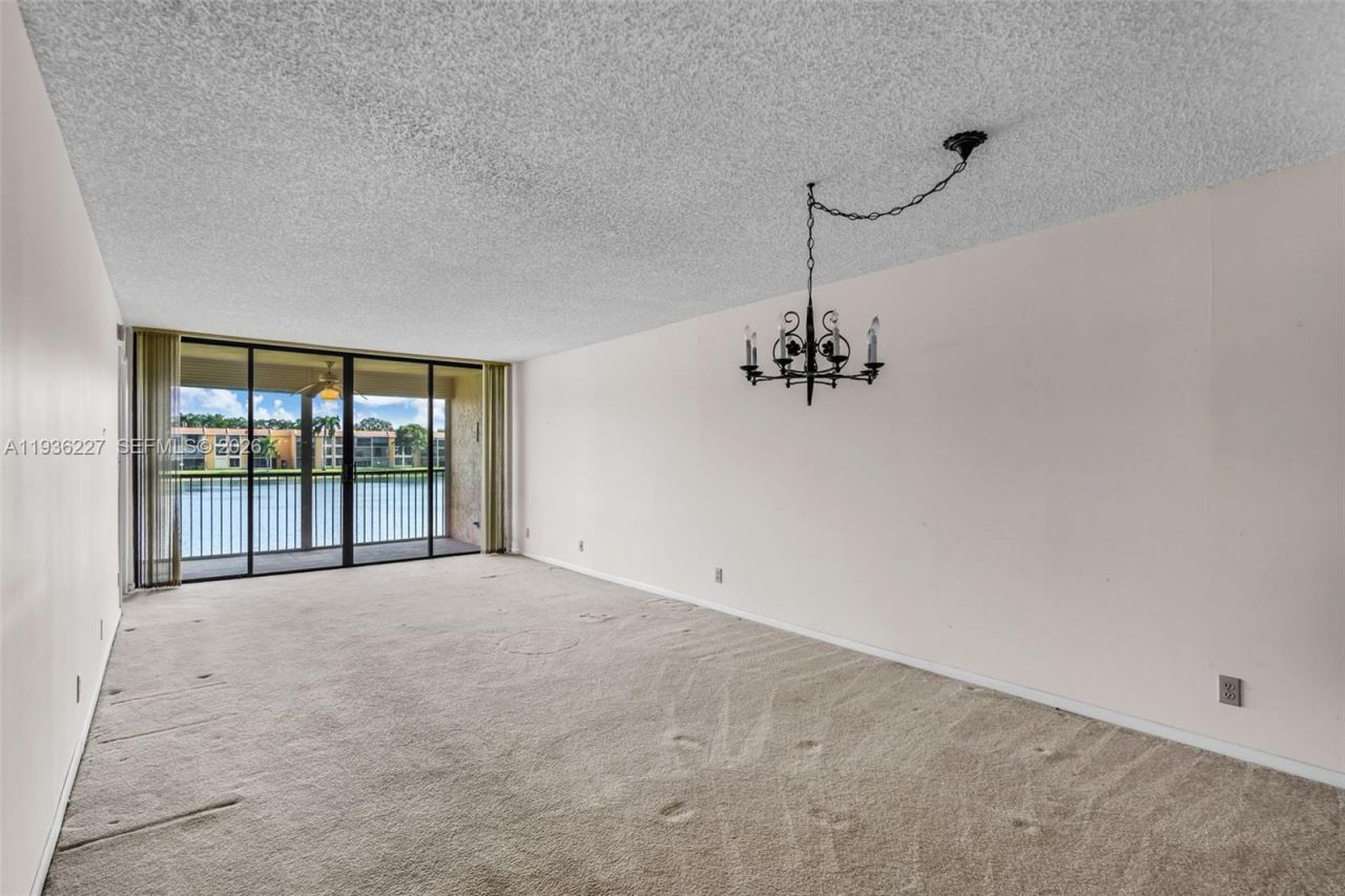 6321 Coral Lake Dr, Unit 209, Margate, FL 33063 Photo