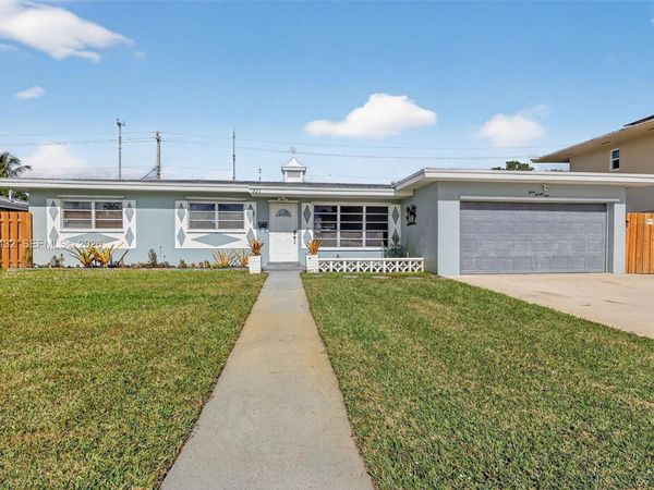 321 NW 201st St, Miami Gardens, FL 33169