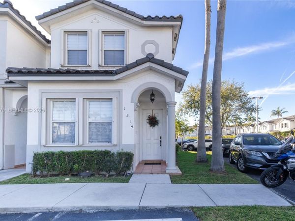 5580 NW 107th Ave, Unit 1214, Doral, FL 33178