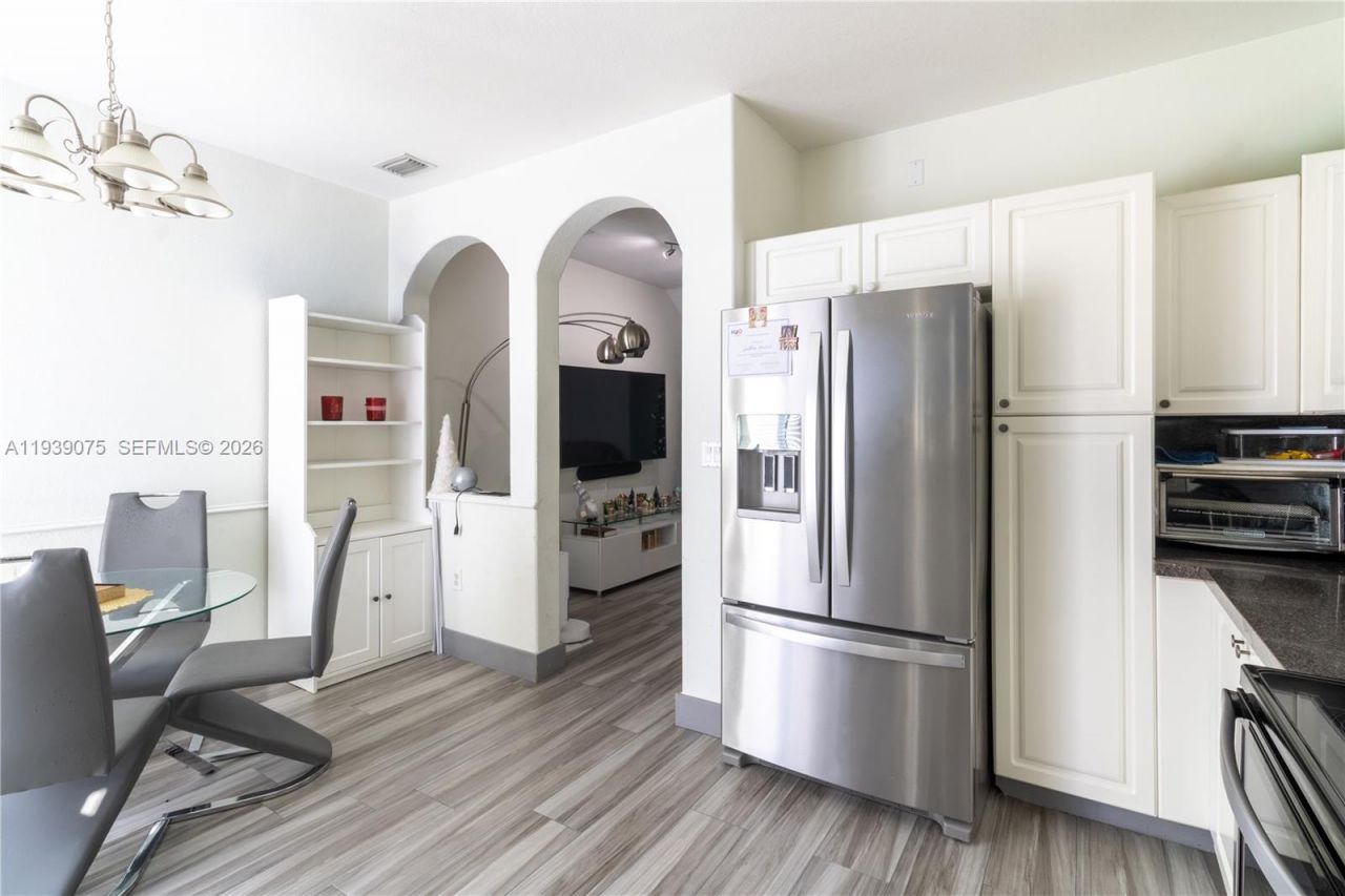 5580 NW 107th Ave, Unit 1214, Doral, FL 33178 Photo