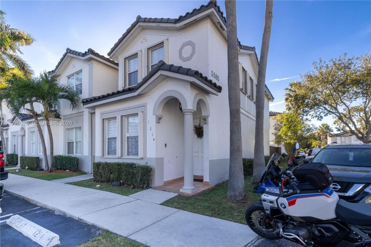 5580 NW 107th Ave, Unit 1214, Doral, FL 33178 Photo