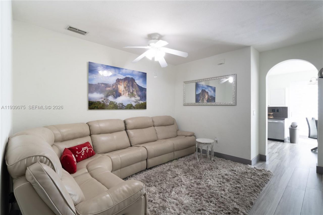 5580 NW 107th Ave, Unit 1214, Doral, FL 33178 Photo