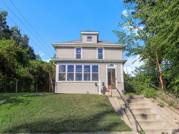 389 Fairview Avenue N, Saint Paul, MN 55104