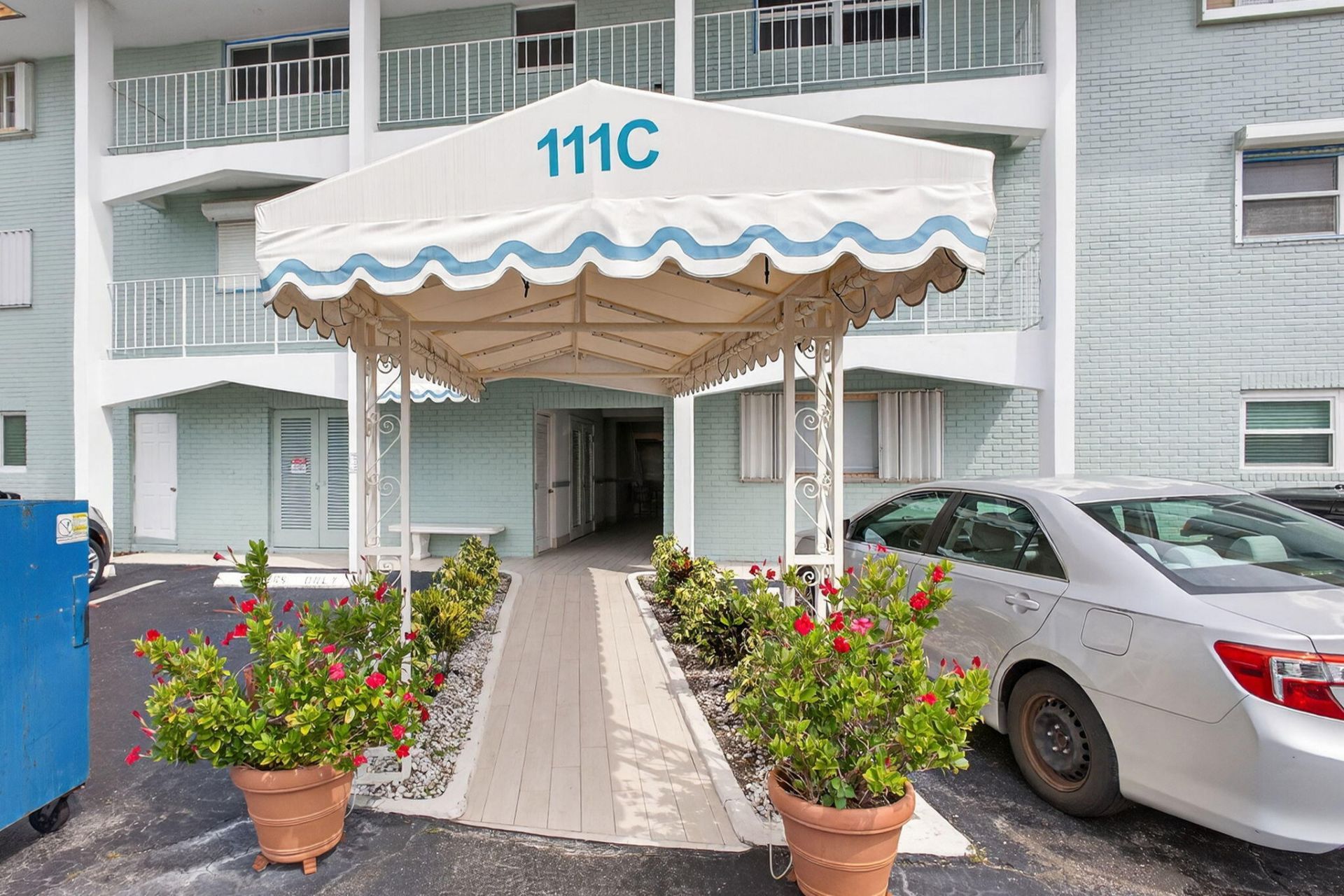 111 Shore Court, Unit 301, North Palm Beach, FL 33408 Photo