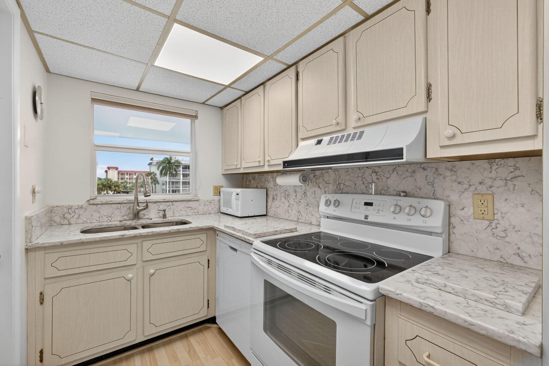 111 Shore Court, Unit 301, North Palm Beach, FL 33408 Photo