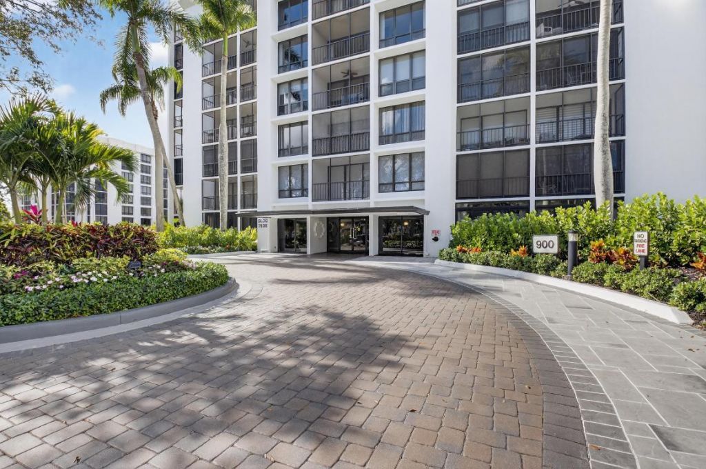 7835 Lakeside Boulevard, Unit 925, Boca Raton, FL 33434 Photo