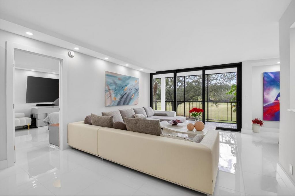 7835 Lakeside Boulevard, Unit 925, Boca Raton, FL 33434 Photo