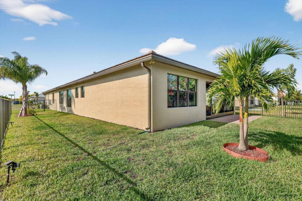 12637 SW Alongshore Drive, Port Saint Lucie, FL 34953 Photo