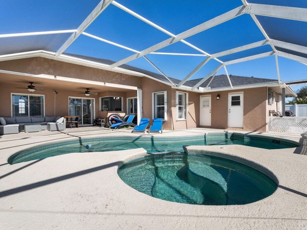 6024 NW Favian Avenue, Port St. Lucie, FL 34986