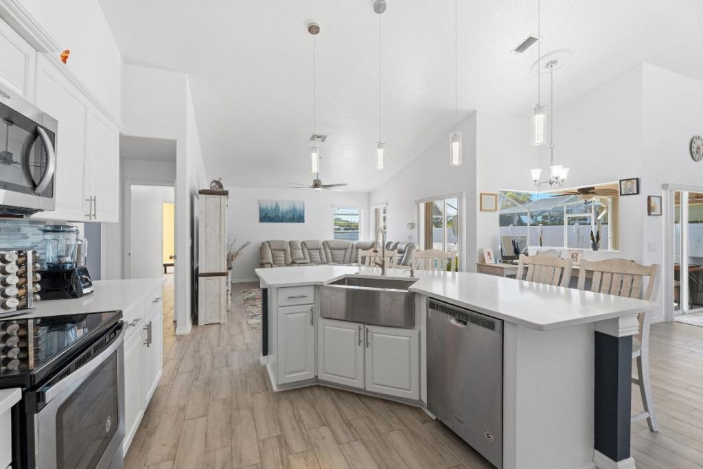 6024 NW Favian Avenue, Port Saint Lucie, FL 34986 Photo