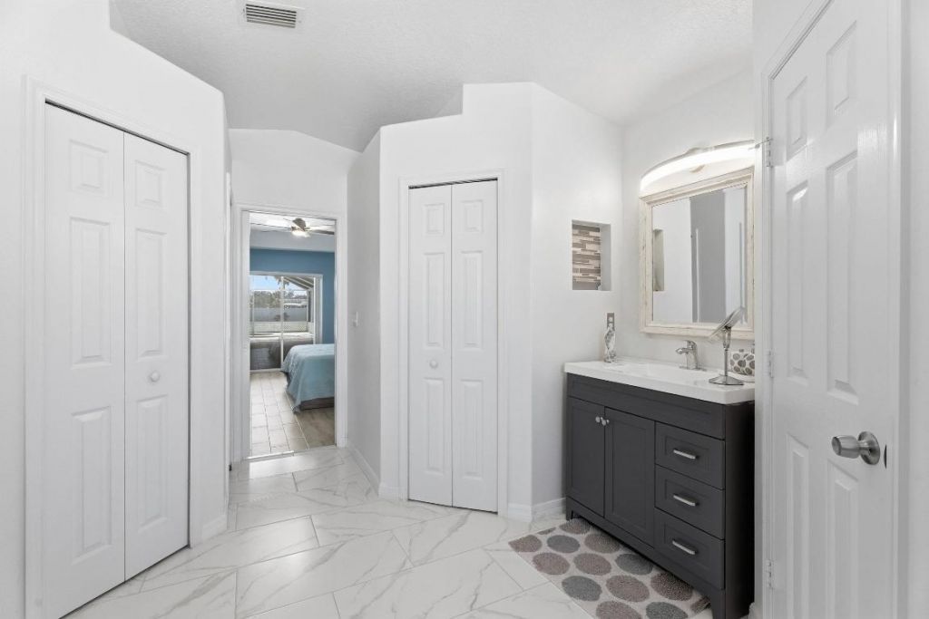 6024 NW Favian Avenue, Port Saint Lucie, FL 34986 Photo