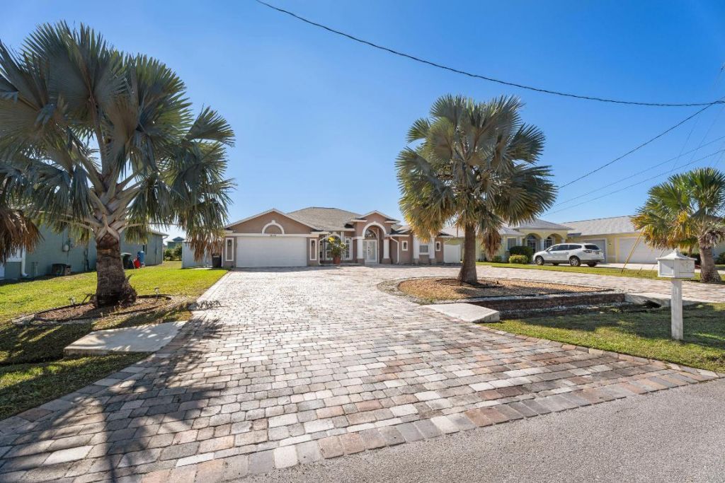 6024 NW Favian Avenue, Port Saint Lucie, FL 34986 Photo