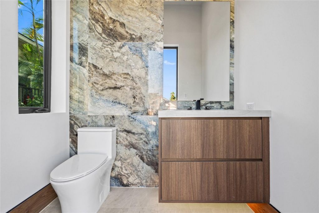 2441 NE 48th Ct, Lighthouse Point, FL 33064 Photo