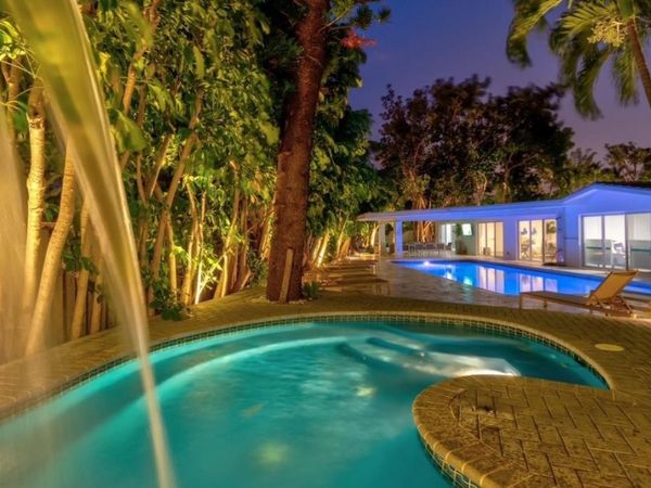 1800 SE Admirals Way, Fort Lauderdale, FL 33316