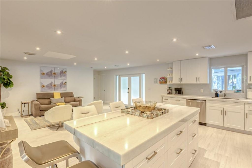 1800 SE Admirals Way, Fort Lauderdale, FL 33316 Photo