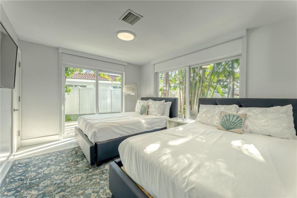 1800 SE Admirals Way, Fort Lauderdale, FL 33316 Photo