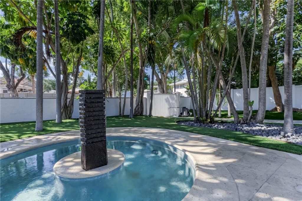 1800 SE Admirals Way, Fort Lauderdale, FL 33316 Photo