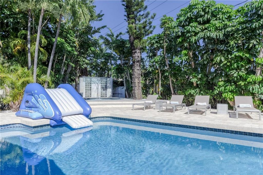 1800 SE Admirals Way, Fort Lauderdale, FL 33316 Photo