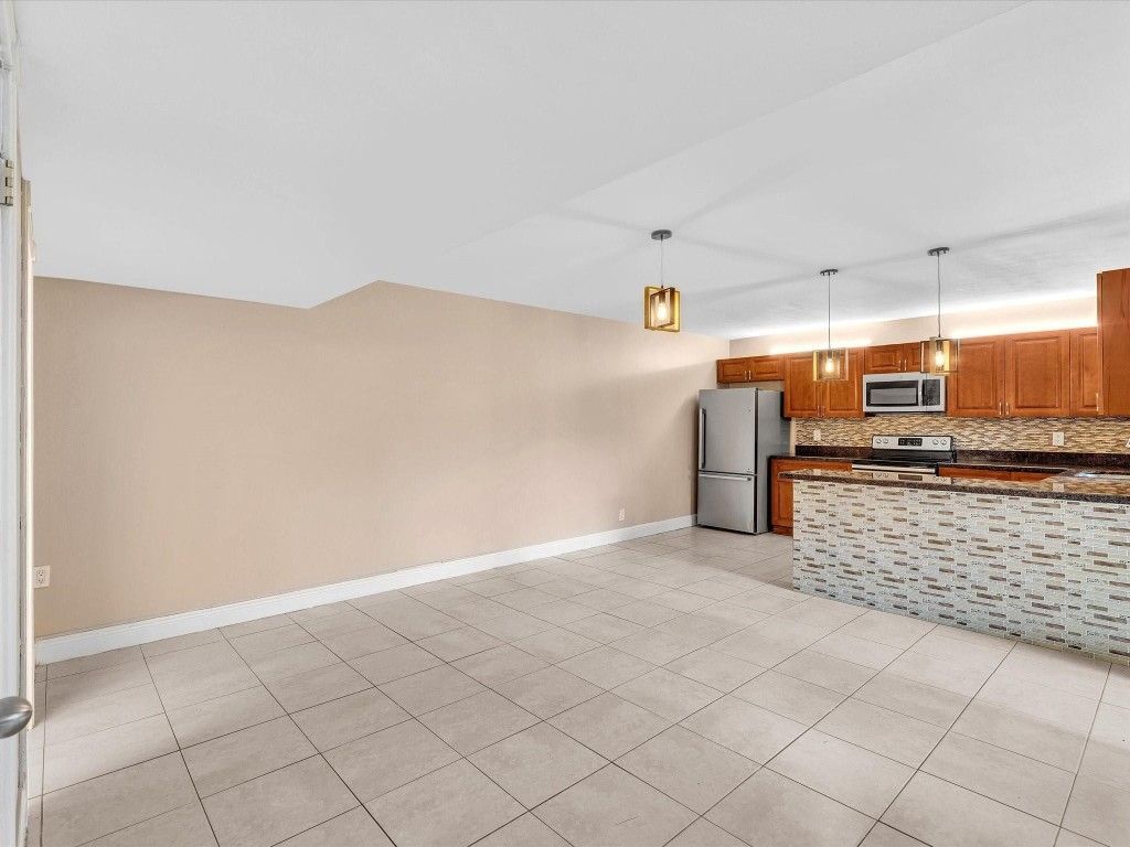 8111 SW 24th Street, Unit 8111, North Lauderdale, FL 33068 Photo