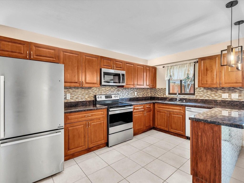8111 SW 24th Street, Unit 8111, North Lauderdale, FL 33068 Photo