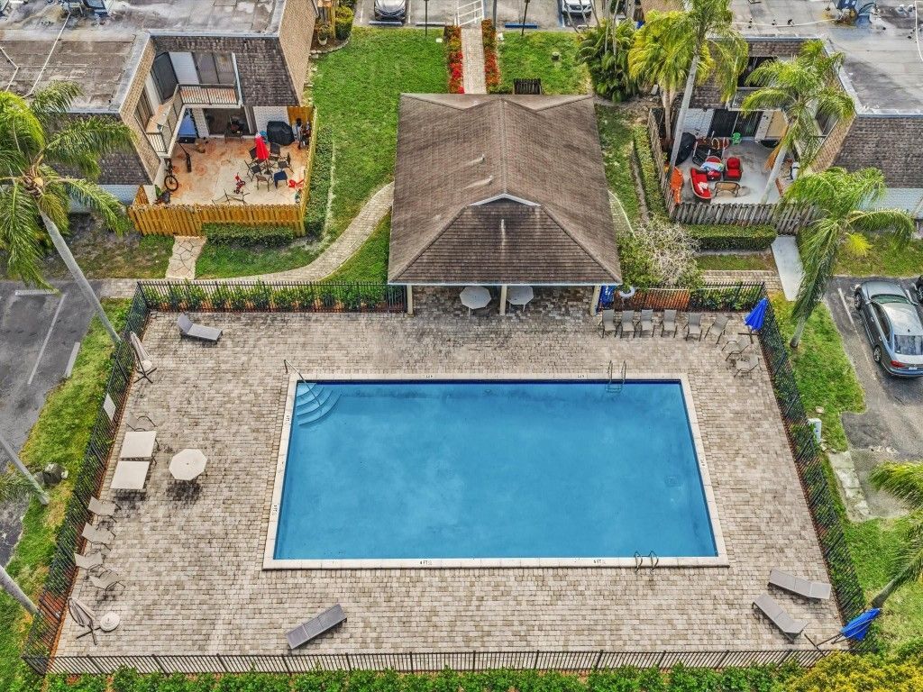 8111 SW 24th Street, Unit 8111, North Lauderdale, FL 33068 Photo