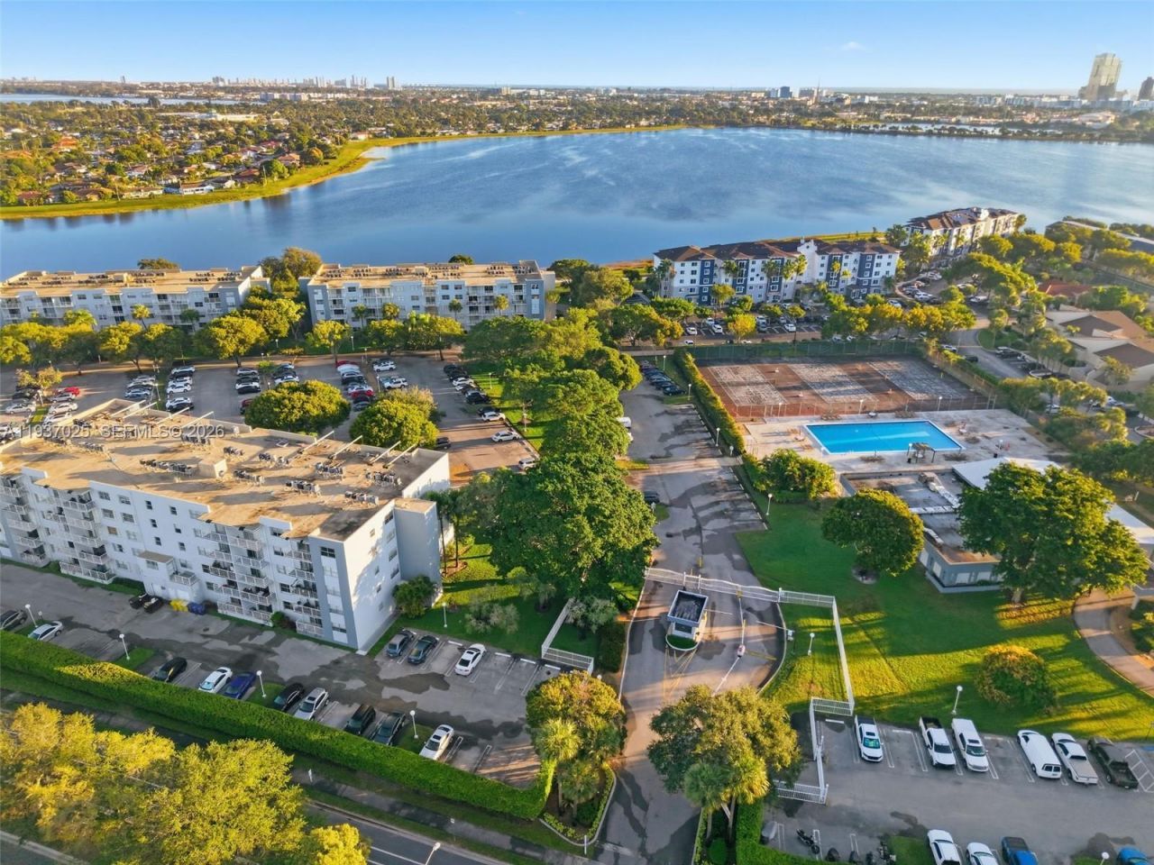 480 Executive Center Dr, Unit 3C, West Palm Beach, FL 33401 Photo