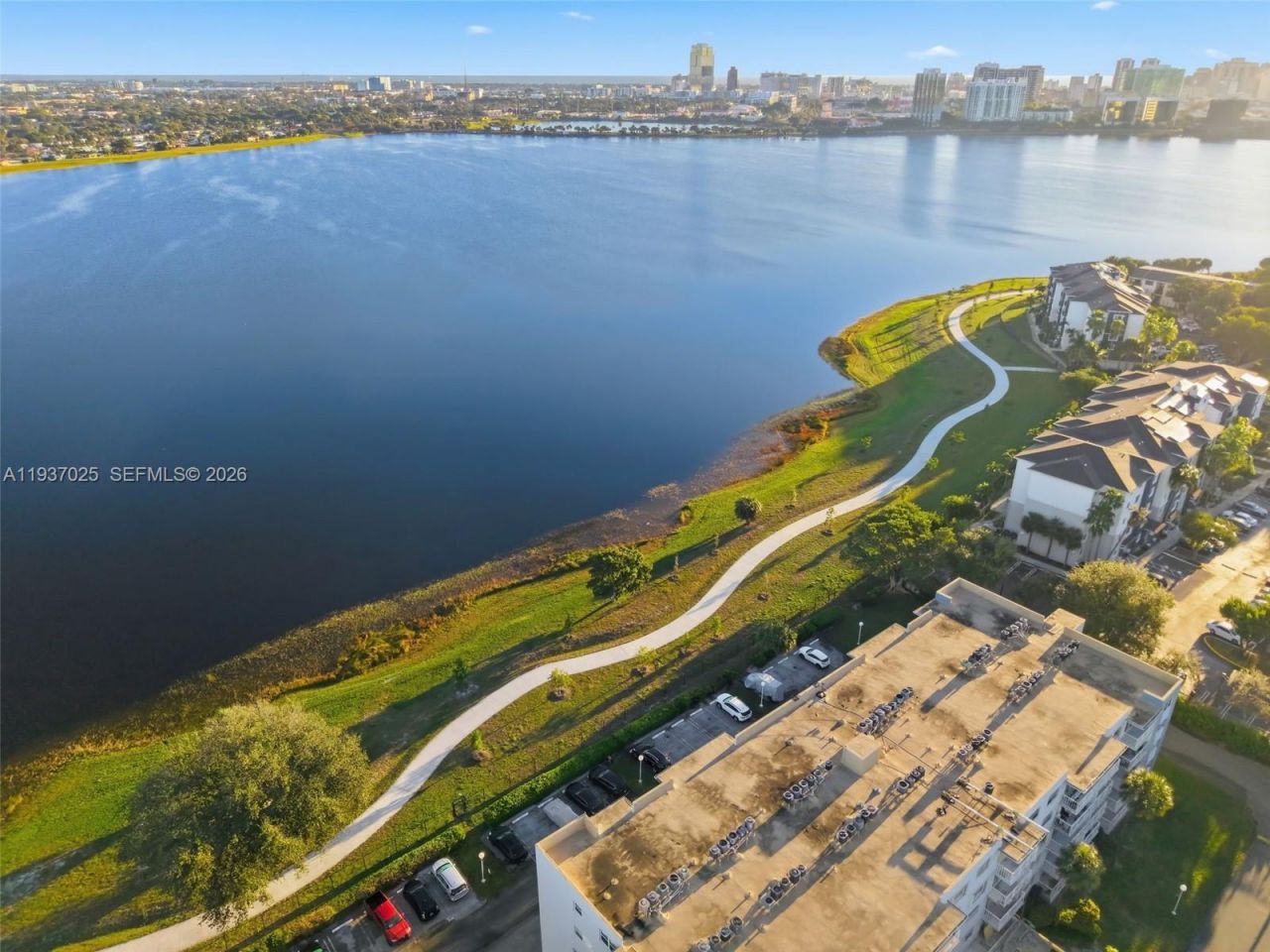 480 Executive Center Dr, Unit 3C, West Palm Beach, FL 33401 Photo