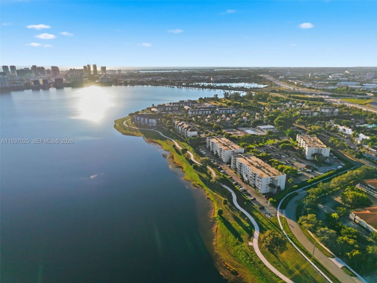 480 Executive Center Dr, Unit 3C, West Palm Beach, FL 33401 Photo