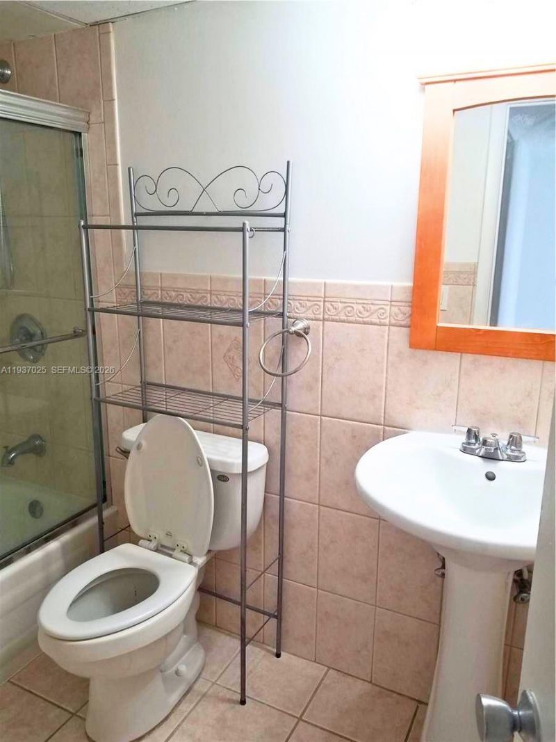 480 Executive Center Dr, Unit 3C, West Palm Beach, FL 33401 Photo