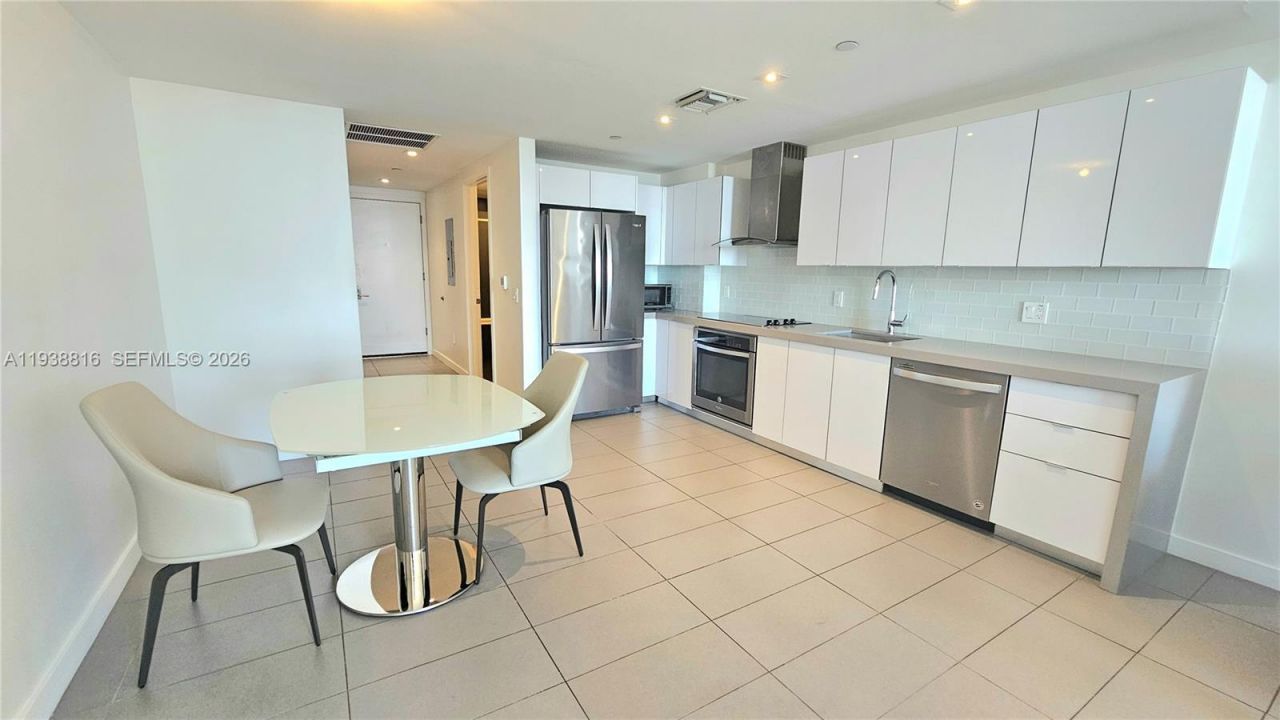 1600 NE 1st Ave, Unit 1903, Miami, FL 33132 Photo