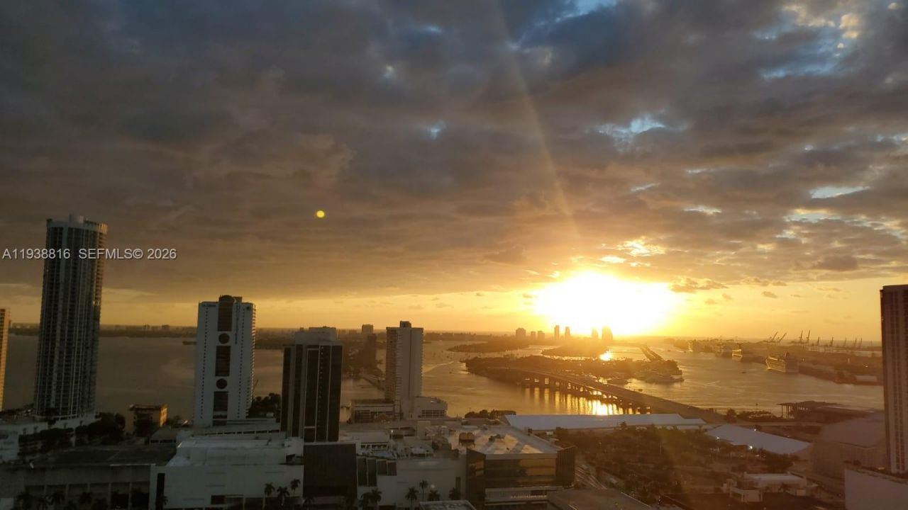 1600 NE 1st Ave, Unit 1903, Miami, FL 33132 Photo