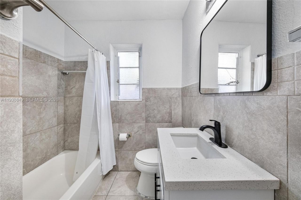 1244 NW 45th St , Miami, FL 33142 Photo