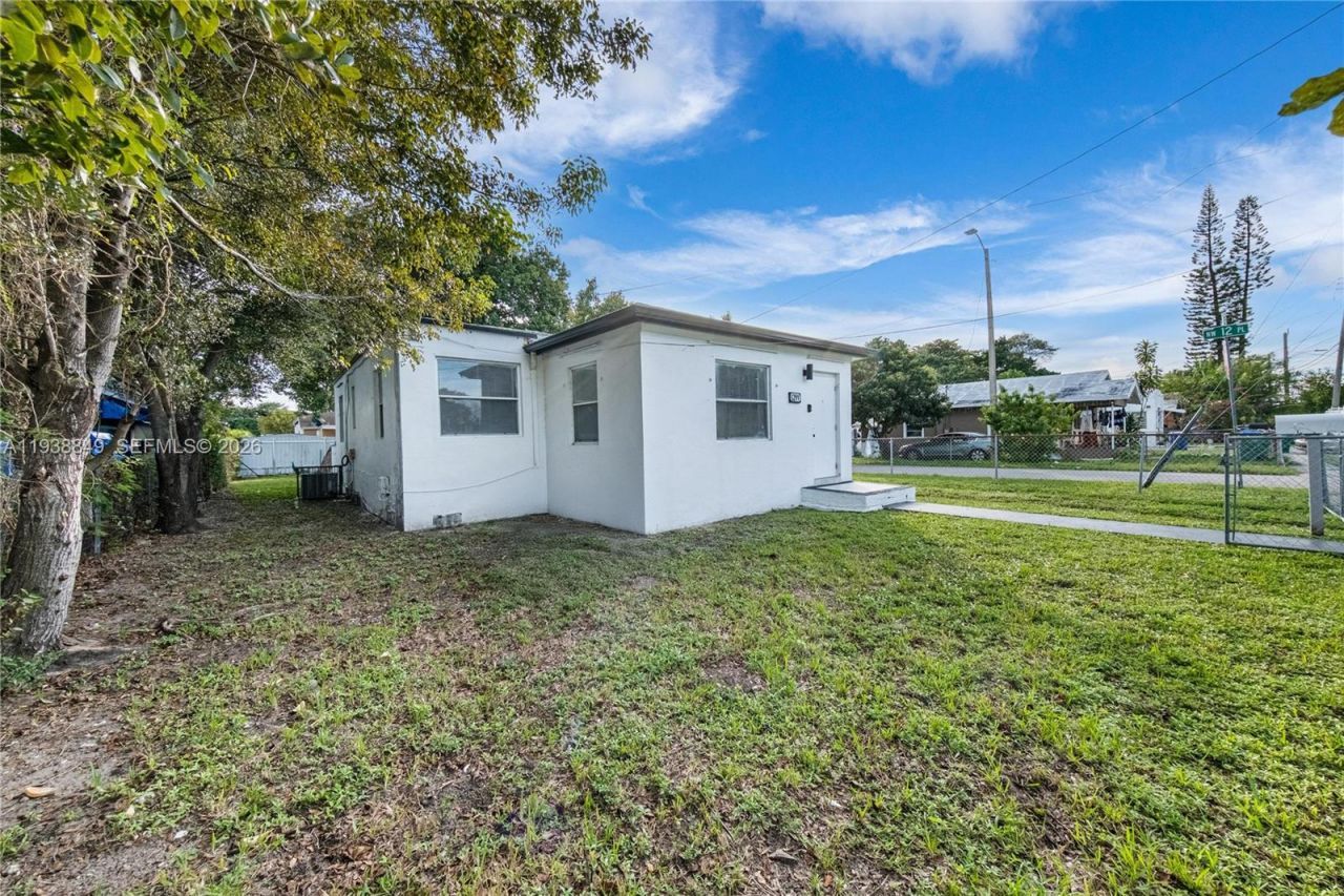 1244 NW 45th St , Miami, FL 33142 Photo
