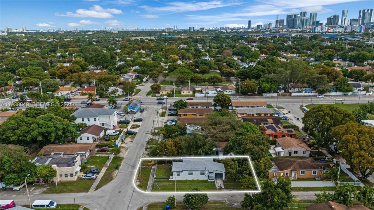 1244 NW 45th St , Miami, FL 33142 Photo