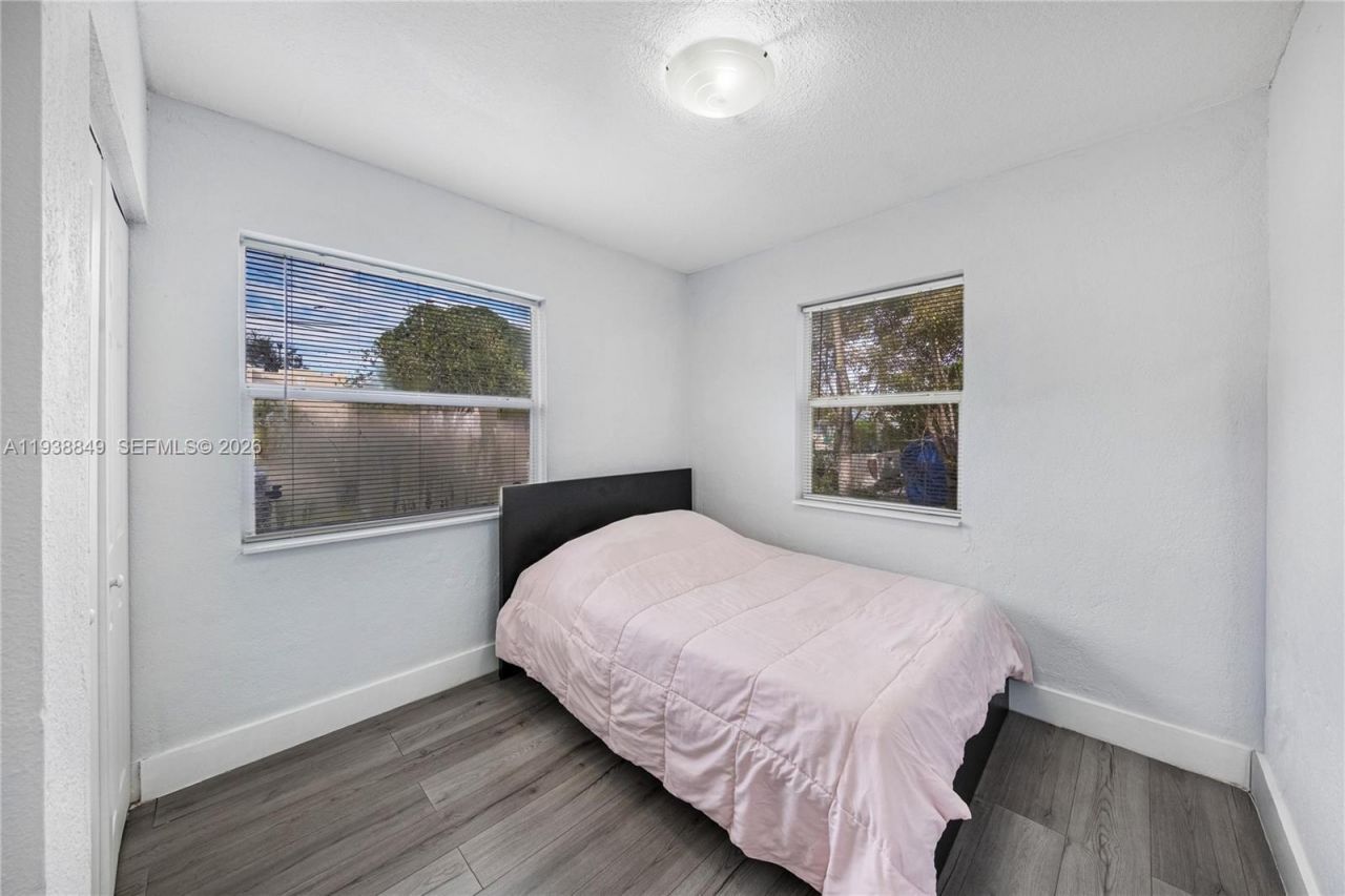 1244 NW 45th St , Miami, FL 33142 Photo