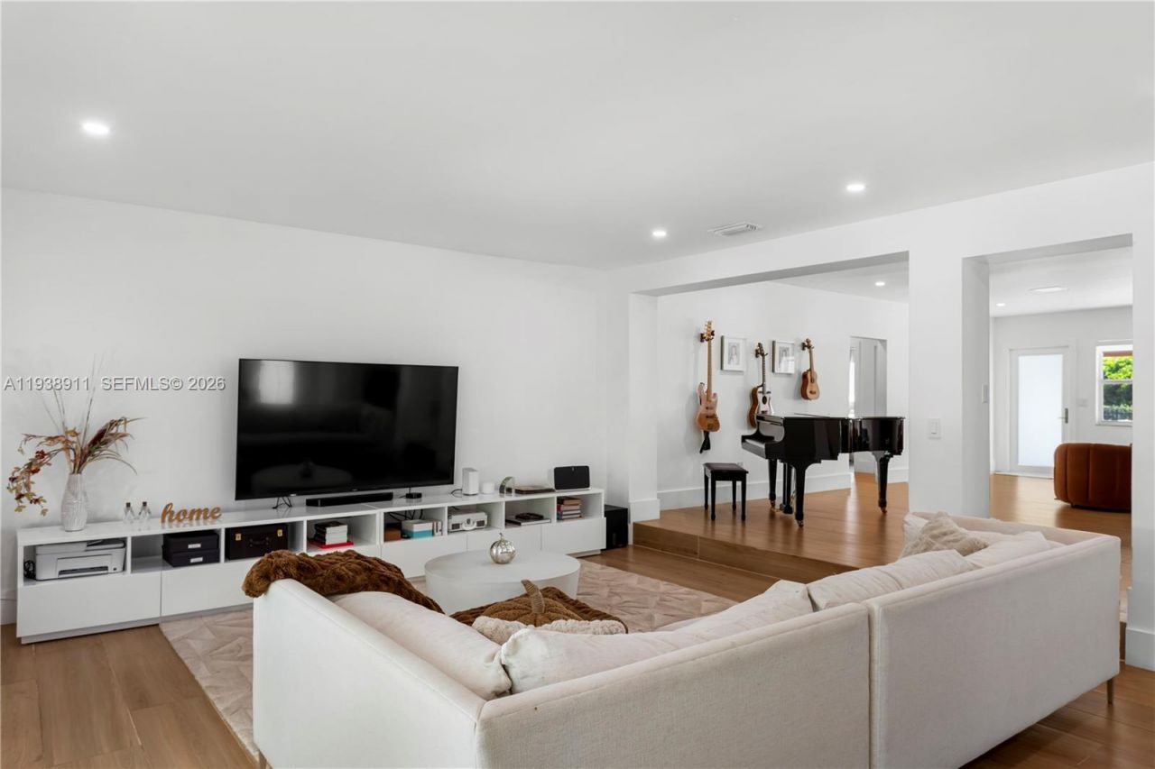 7825 SW 72nd Ave, Miami, FL 33143 Photo