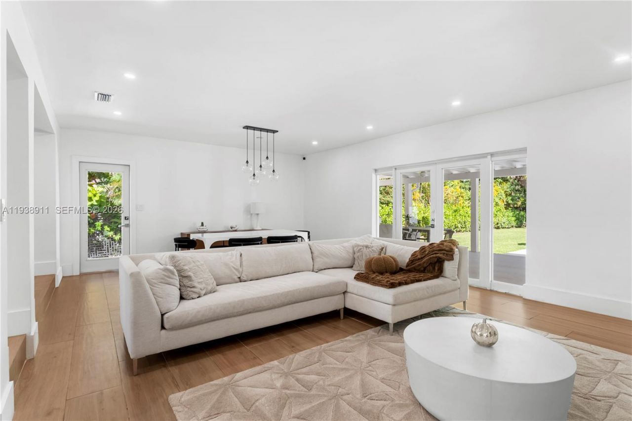 7825 SW 72nd Ave, Miami, FL 33143 Photo