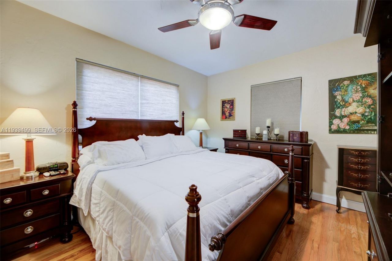 6120 SW 27th St, Miami, FL 33155 Photo