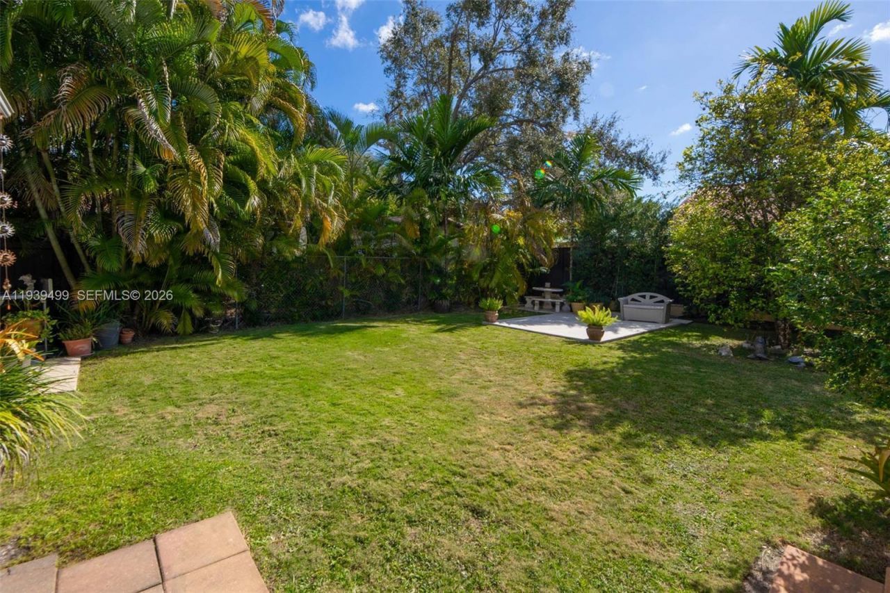 6120 SW 27th St, Miami, FL 33155 Photo