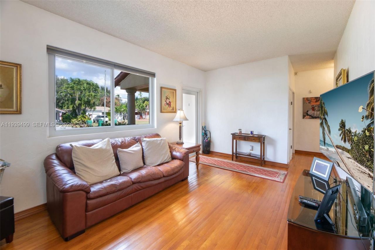 6120 SW 27th St, Miami, FL 33155 Photo