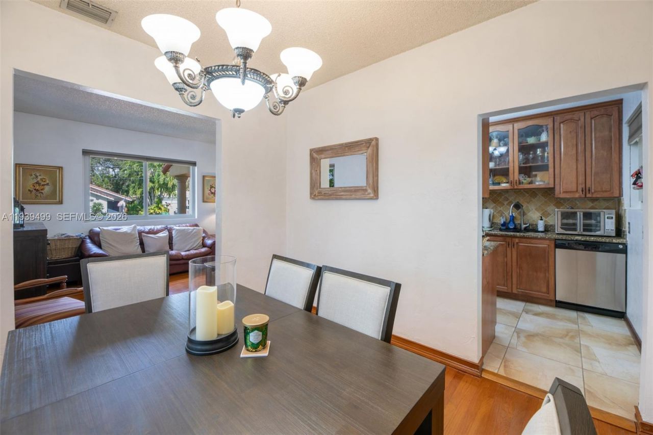 6120 SW 27th St, Miami, FL 33155 Photo