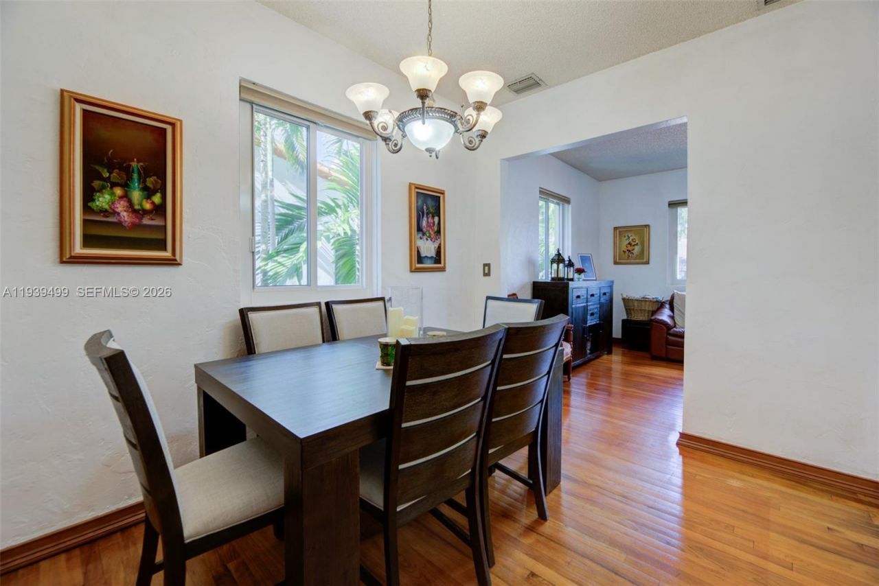 6120 SW 27th St, Miami, FL 33155 Photo