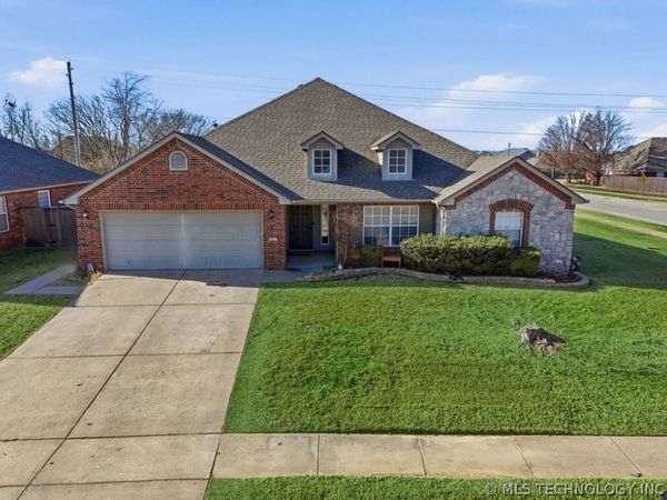 4016 S 217th East Avenue, Broken Arrow, OK 74014