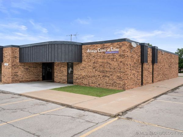 224 SE Debell Avenue , Bartlesville, OK 74006