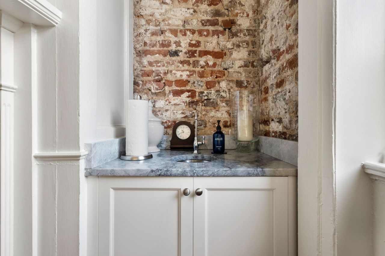 21 Broad Street Photo 30