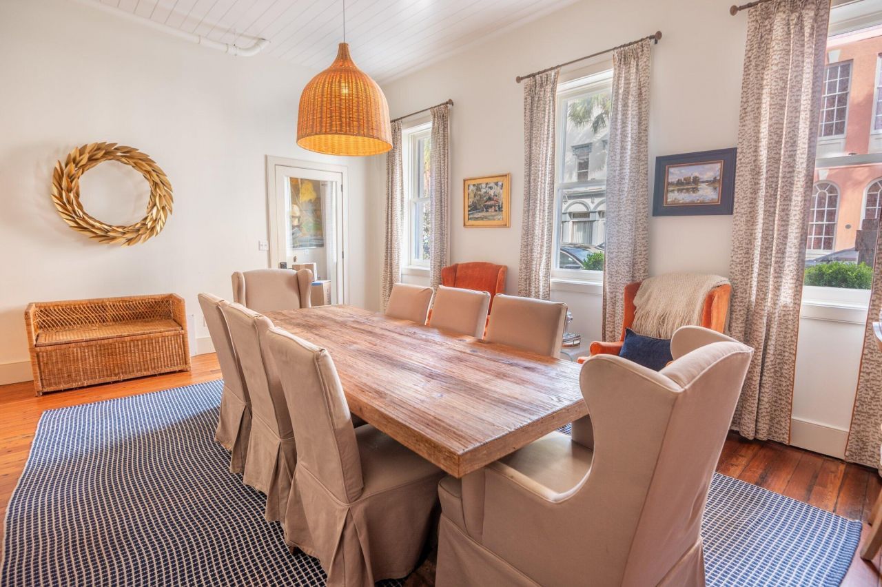 21 Broad Street Photo 5