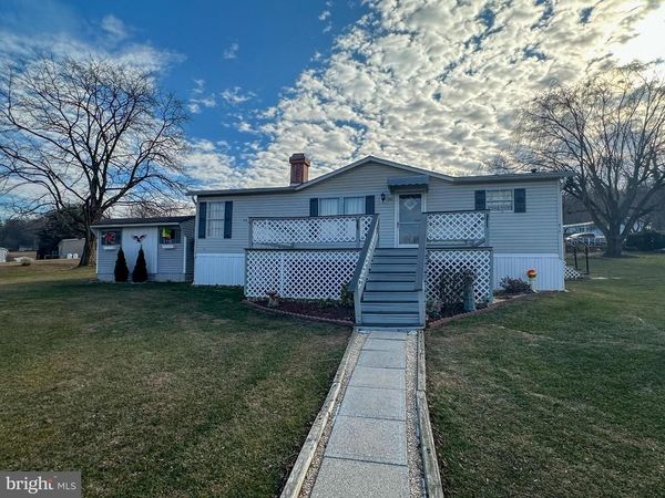 815 CIRCLE DRIVE, GAP, PA 17527